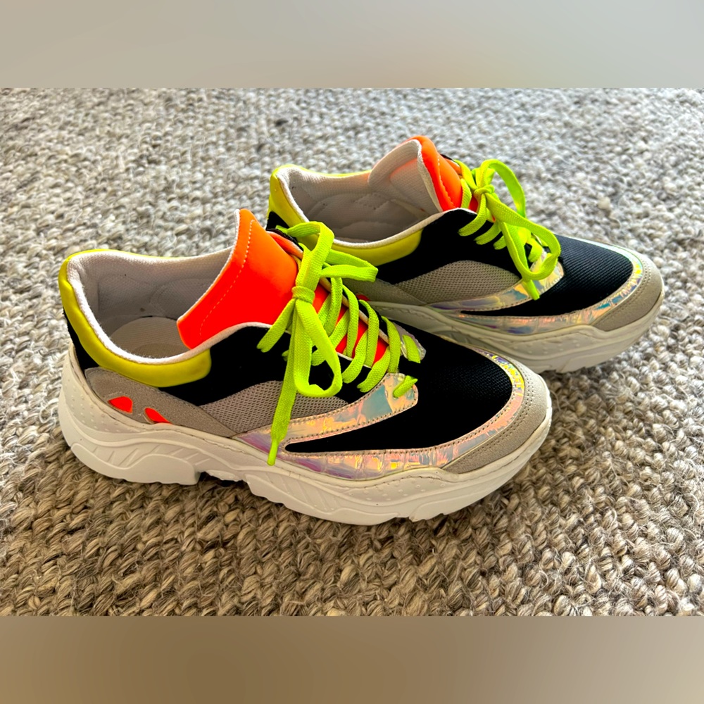 Steve Madden Sneakers